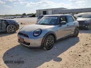 ✅ 2025 MINI Hardtop 4 Door Cooper S • VIN: WMW53GD08S2W73932 • Lot: 84073345. Listed on Copart with 1,291 mi. Free auction sales archive from the USA and detailed vehicle history report at DreamBid. Image 1.