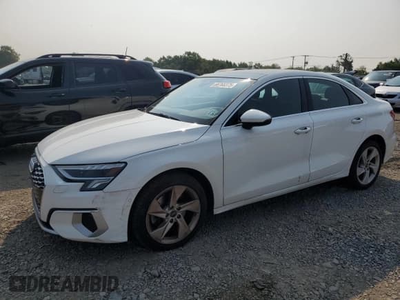 ✅ 2024 Audi A3 Premium • VIN: WAUGUDGY4RA066061 • Лот: 66765375. Опубликован ранее на Copart с пробегом 8 533 миль. Бесплатный доступ к архиву аукционных продаж из США и подробный отчёт об истории автомобиля на DreamBid. Изображение 1.