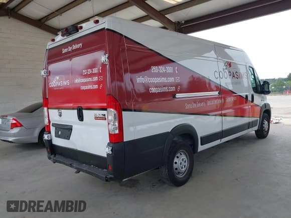 ✅ 2020 Ram ProMaster Cargo • VIN: 3C6URVJG9LE116137 • Lot: 42784591. Listed on IAAI with 184,768 mi. Free auction sales archive from the USA and detailed vehicle history report at DreamBid. Image 4.