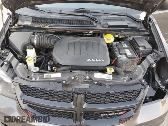 ✅ 2015 Dodge Grand Caravan SE • VIN: 2C4RDGBG4FR523325 • Lot: 91250245. Wystawiony na Copart z przebiegiem 83 132 mil. Bezpłatny archiwum sprzedaży aukcyjnych z USA i szczegółowy raport historii pojazdu na DreamBid. Zdjęcie 12.