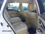 ✅ 2016 Infiniti Q70 • VIN: JN1BY1AR0GM270680 • Lot: 43074250. Wystawiony na IAAI z przebiegiem 152 231 mil. Bezpłatny archiwum sprzedaży aukcyjnych z USA i szczegółowy raport historii pojazdu na DreamBid. Zdjęcie 8.