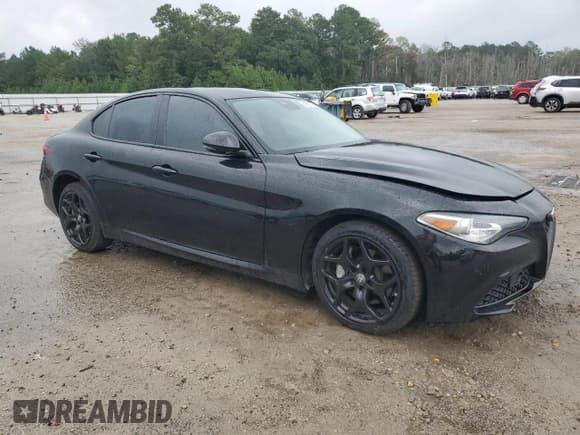 ✅ 2021 Alfa Romeo Giulia • VIN: ZARFAMAN3M7641901 • Лот: 84631725. Опубликован ранее на Copart с пробегом 21 332 миль. Бесплатный доступ к архиву аукционных продаж из США и подробный отчёт об истории автомобиля на DreamBid. Изображение 4.