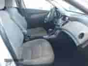 2016 Chevrolet Cruze LT z VIN 1G1PE5SB9G7224373, wystawiony jako IAAI lot #43316598 z przebiegiem 102 201 mil mil oraz . Historia ofert i sprzedaży dostępna na DreamBid. Obrazek 5.