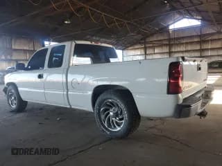 ✅ 2004 Chevrolet Silverado 1500 LS • VIN: 1GCEC19V94Z126537 • Лот: 72469604. Опубликован ранее на Copart с пробегом 245 941 миль. Бесплатный доступ к архиву аукционных продаж из США и подробный отчёт об истории автомобиля на DreamBid. Изображение 2.