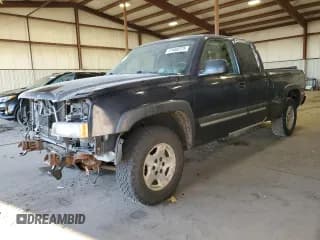 ✅ 2005 Chevrolet Silverado 1500 Z71 • VIN: 1GCEK19B05E321699 • Лот: 77468374. Опубликован ранее на Copart с пробегом 171 916 миль. Бесплатный доступ к архиву аукционных продаж из США и подробный отчёт об истории автомобиля на DreamBid. Изображение 1.