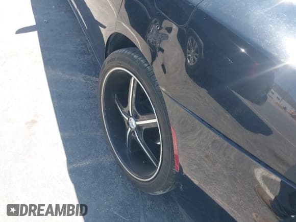 ✅ 2018 Dodge Charger SXT Plus • VIN: 2C3CDXHG7JH114414 • Lot: 43034477. Wystawiony na IAAI z przebiegiem 59 262 mil. Bezpłatny archiwum sprzedaży aukcyjnych z USA i szczegółowy raport historii pojazdu na DreamBid. Zdjęcie 6.