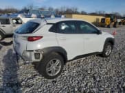 ✅ 2019 Hyundai Kona SE • VIN: KM8K12AA8KU318299 • Лот: 48115134. Опубликован ранее на Copart с пробегом 48 113 миль. Бесплатный доступ к архиву аукционных продаж из США и подробный отчёт об истории автомобиля на DreamBid. Изображение 3.