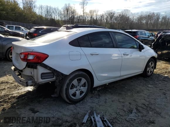 ✅ 2018 Chevrolet Cruze LS • VIN: 1G1BC5SM4J7162065 • Lot: 36288423. Listed on Copart with 114,315 mi. Free auction sales archive from the USA and detailed vehicle history report at DreamBid. Image 3.