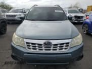 ✅ 2013 Subaru Forester X Premium • VIN: JF2SHADC0DH407398 • Lot: 70421915. Wystawiony na Copart z przebiegiem 97 186 mil. Bezpłatny archiwum sprzedaży aukcyjnych z USA i szczegółowy raport historii pojazdu na DreamBid. Zdjęcie 5.