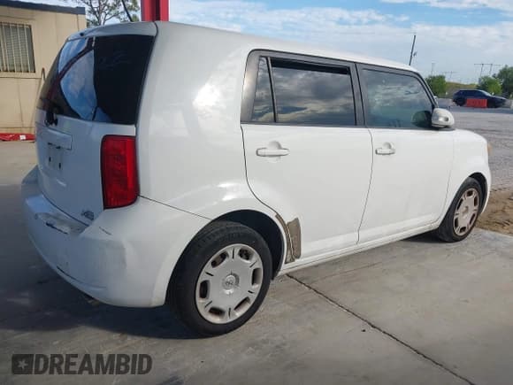 ✅ 2010 Scion xB • VIN: JTLZE4FEXA1106488 • Lot: 43620866. Wystawiony na IAAI z przebiegiem 149 548 mil. Bezpłatny archiwum sprzedaży aukcyjnych z USA i szczegółowy raport historii pojazdu na DreamBid. Zdjęcie 4.