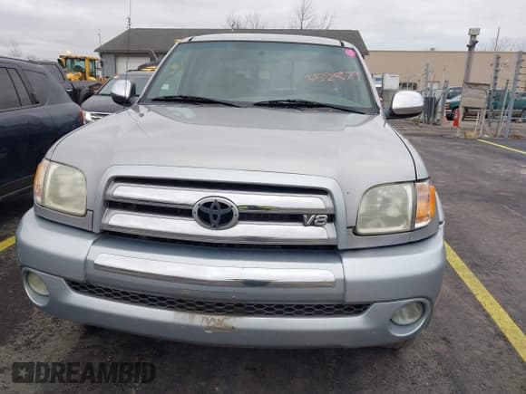✅ 2003 Toyota Tundra SR5 • VIN: 5TBBT44133S352879 • Лот: 43800980. Опубликован ранее на IAAI с пробегом 186 755 миль. Бесплатный доступ к архиву аукционных продаж из США и подробный отчёт об истории автомобиля на DreamBid. Изображение 6.