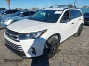 ✅ 2019 Toyota Highlander XLE • VIN: 5TDJZRFH9KS978427 • Лот: 43792297. Опубликован ранее на IAAI с пробегом 98 262 миль. Бесплатный доступ к архиву аукционных продаж из США и подробный отчёт об истории автомобиля на DreamBid. Изображение 19.