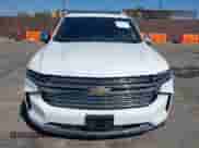 2023 Chevrolet Tahoe Premier z VIN 1GNSKSKD7PR196918, wystawiony jako IAAI lot #43356101 z przebiegiem 13 675 mil mil oraz . Historia ofert i sprzedaży dostępna na DreamBid. Obrazek 12.