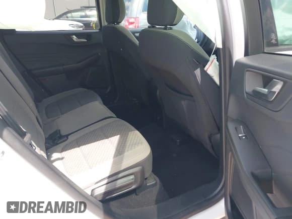 ✅ 2021 Ford Escape SE • VIN: 1FMCU9G68MUA42720 • Lot: 43084643. Listed on IAAI with Not provided. Free auction sales archive from the USA and detailed vehicle history report at DreamBid. Image 8.