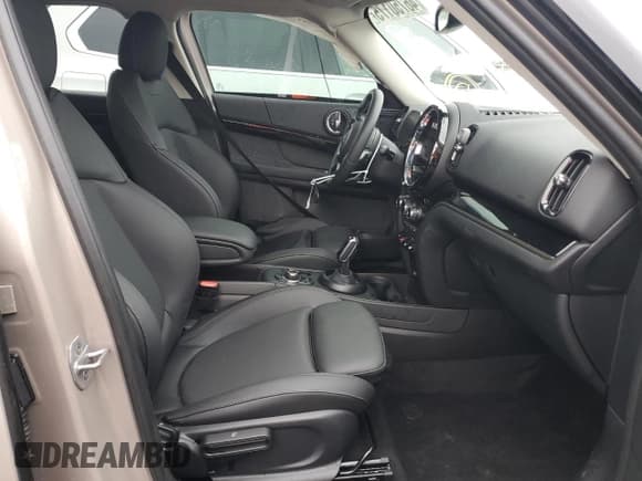 ✅ 2024 MINI Countryman Cooper S • VIN: WMZ83BR06R3S23289 • Lot: 46750175. Listed on Copart with 5,657 mi. Free auction sales archive from the USA and detailed vehicle history report at DreamBid. Image 7.