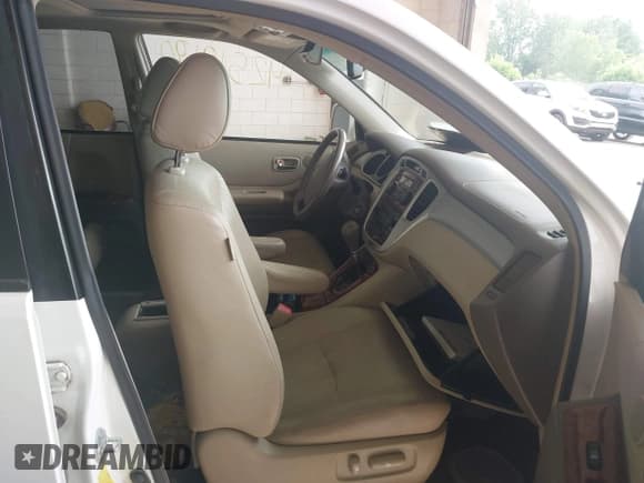 ✅ 2007 Toyota Highlander w/3rd Row • VIN: JTEEP21A170193169 • Lot: 42519190. Wystawiony na IAAI z przebiegiem 219 447 mil. Bezpłatny archiwum sprzedaży aukcyjnych z USA i szczegółowy raport historii pojazdu na DreamBid. Zdjęcie 5.