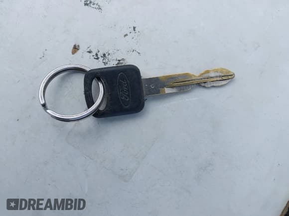 ✅ 2003 Ford F-250 XL • VIN: 1FTNX20L33EA76875 • Lot: 41906622. Listed on IAAI with 182,874 mi. Free auction sales archive from the USA and detailed vehicle history report at DreamBid. Image 11.