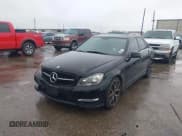 ✅ 2013 Mercedes-Benz C 300 Sport • VIN: WDDGF8AB3DG073703 • Lot: 41551296. Wystawiony na IAAI z przebiegiem 123 912 mil. Bezpłatny archiwum sprzedaży aukcyjnych z USA i szczegółowy raport historii pojazdu na DreamBid. Zdjęcie 2.