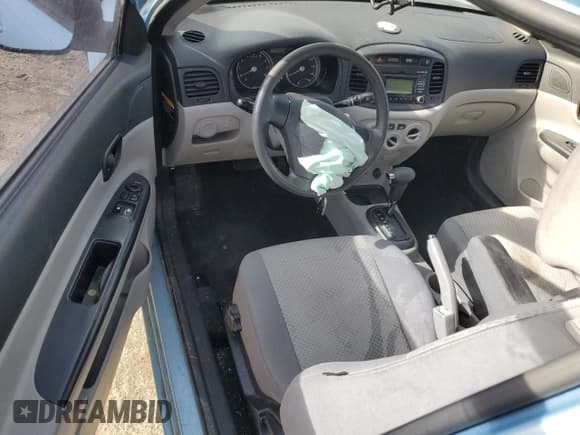 ✅ 2011 Hyundai Accent GS • VIN: KMHCM3ACXBU197102 • Лот: 43465955. Опубликован ранее на Copart с пробегом 113 024 миль. Бесплатный доступ к архиву аукционных продаж из США и подробный отчёт об истории автомобиля на DreamBid. Изображение 8.