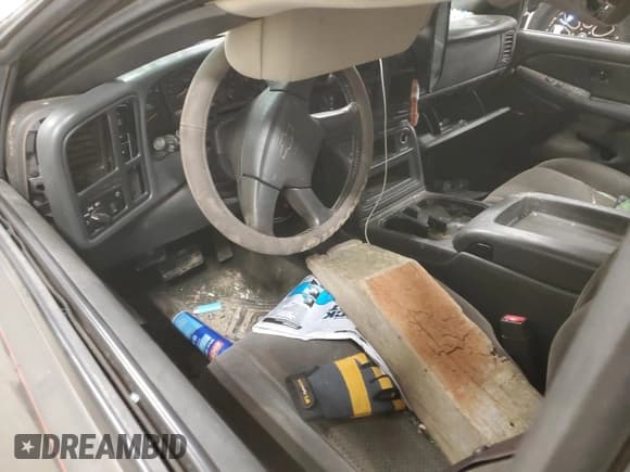 ✅ 2006 Chevrolet Silverado 1500 LT2 • VIN: 1GCEK19B26Z299795 • Лот: 42619785. Опубликован ранее на Copart с пробегом Не указан. Бесплатный доступ к архиву аукционных продаж из США и подробный отчёт об истории автомобиля на DreamBid. Изображение 8.