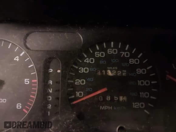 ✅ 1997 Dodge 1500 • VIN: 3B7HF13ZXVG801149 • Lot: 42903225. Wystawiony na IAAI z przebiegiem 213 225 mil. Bezpłatny archiwum sprzedaży aukcyjnych z USA i szczegółowy raport historii pojazdu na DreamBid. Zdjęcie 15.