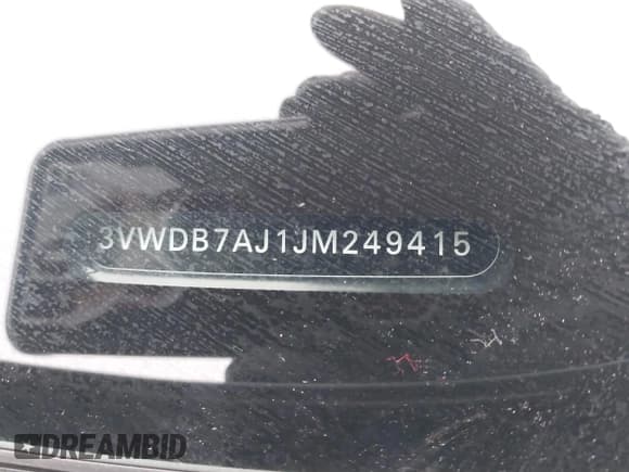 ✅ 2018 Volkswagen Jetta SE • VIN: 3VWDB7AJ1JM249415 • Lot: 43810974. Wystawiony na IAAI z przebiegiem 97 833 mil. Bezpłatny archiwum sprzedaży aukcyjnych z USA i szczegółowy raport historii pojazdu na DreamBid. Zdjęcie 9.