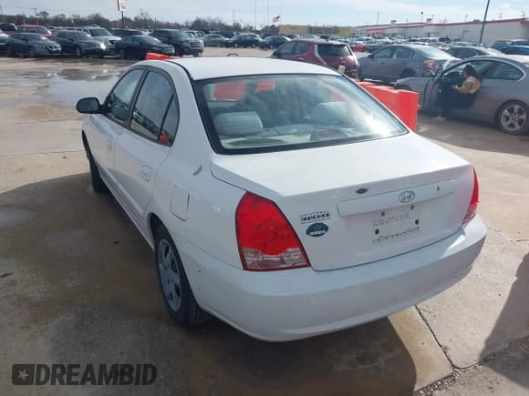 ✅ 2006 Hyundai Elantra GLS • VIN: KMHDN46DX6U305975 • Lot: 41404399. Wystawiony na IAAI z przebiegiem 276 467 mil. Bezpłatny archiwum sprzedaży aukcyjnych z USA i szczegółowy raport historii pojazdu na DreamBid. Zdjęcie 3.
