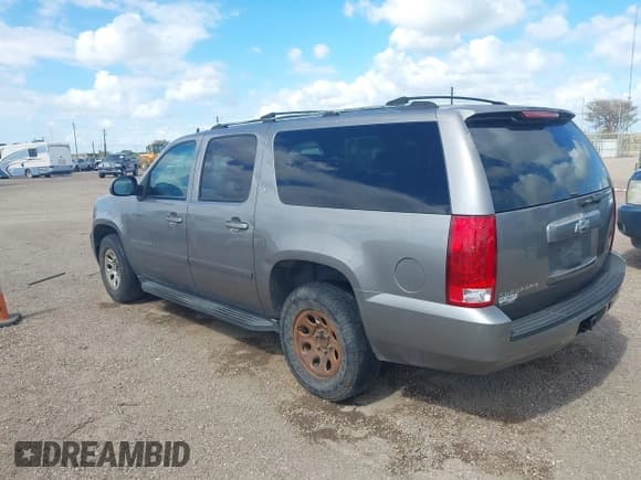 ✅ 2007 Chevrolet Suburban LT • VIN: 3GNFC16JX7G131702 • Лот: 43537077. Опубликован ранее на IAAI с пробегом 313 337 миль. Бесплатный доступ к архиву аукционных продаж из США и подробный отчёт об истории автомобиля на DreamBid. Изображение 3.