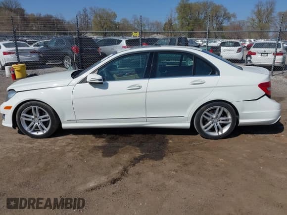 ✅ 2012 Mercedes-Benz C 300 Sport • VIN: WDDGF8BB8CA714148 • Lot: 42024060. Listed on IAAI with 80,908 mi. Free auction sales archive from the USA and detailed vehicle history report at DreamBid. Image 14.