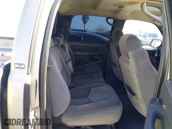 ✅ 2006 GMC Sierra 1500 SLE1 • VIN: 2GTEC13Z361277803 • Lot: 42185058. Listed on IAAI with 118,577 mi. Free auction sales archive from the USA and detailed vehicle history report at DreamBid. Image 8.