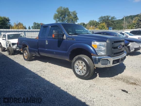 ✅ 2012 Ford F-250 XL • VIN: 1FT7X2B62CEB27489 • Lot: 81681575. Wystawiony na Copart z przebiegiem 228 735 mil. Bezpłatny archiwum sprzedaży aukcyjnych z USA i szczegółowy raport historii pojazdu na DreamBid. Zdjęcie 4.