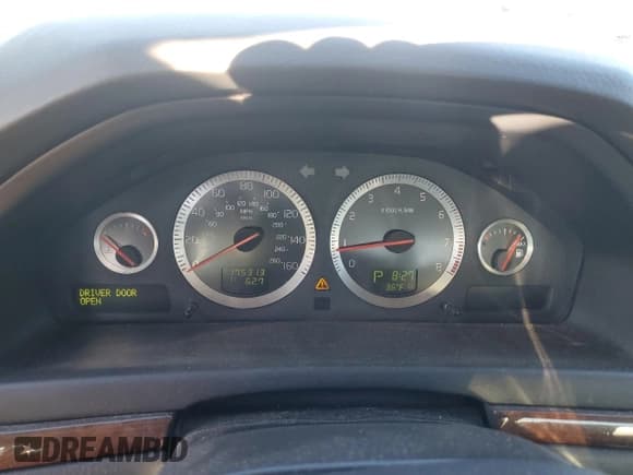 ✅ 2005 Volvo S80 • VIN: YV1TS911751410003 • Лот: 46236005. Опубликован ранее на Copart с пробегом 175 313 миль. Бесплатный доступ к архиву аукционных продаж из США и подробный отчёт об истории автомобиля на DreamBid. Изображение 9.