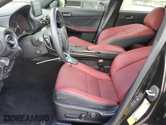 2024 Lexus IS 300 с VIN JTHDA1D27R5132588, выставлен на аукционе Copart как лот 69195465 с пробегом 15 941 миль миль и Списание • Salvage title. История ставок и продаж доступна на DreamBid. Изображение 7.