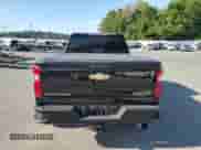 2022 Chevrolet Silverado 2500HD High Country с VIN 2GC4YREY9N1220004, выставлен на аукционе Copart как лот 61531945 с пробегом 37 018 миль миль и Списание • Salvage title. История ставок и продаж доступна на DreamBid. Изображение 6.