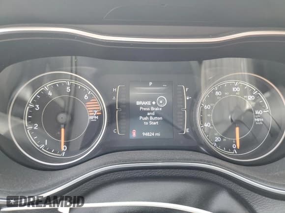 ✅ 2019 Jeep Cherokee Altitude • VIN: 1C4PJMLB1KD141817 • Lot: 71489575. Wystawiony na Copart z przebiegiem 94 824 mil. Bezpłatny archiwum sprzedaży aukcyjnych z USA i szczegółowy raport historii pojazdu na DreamBid. Zdjęcie 9.