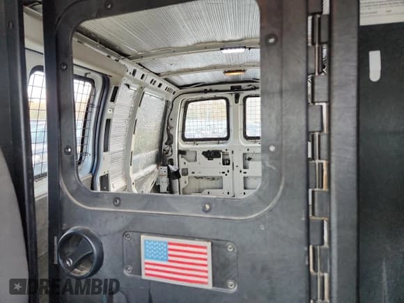 ✅ 2013 Chevrolet Express Cargo • VIN: 1GCSGAFX4D1170196 • Lot: 89801795. Wystawiony na Copart z przebiegiem 239 867 mil. Bezpłatny archiwum sprzedaży aukcyjnych z USA i szczegółowy raport historii pojazdu na DreamBid. Zdjęcie 10.