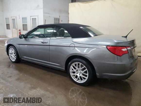 ✅ 2011 Chrysler 200 Touring • VIN: 1C3BC2EGXBN616218 • Lot: 84971555. Listed on Copart with 123,411 mi. Free auction sales archive from the USA and detailed vehicle history report at DreamBid. Image 2.