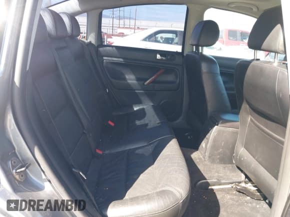 ✅ 2003 Volkswagen Passat GLX • VIN: WVWRH63B73P189189 • Lot: 41695418. Wystawiony na IAAI z przebiegiem 135 023 mil. Bezpłatny archiwum sprzedaży aukcyjnych z USA i szczegółowy raport historii pojazdu na DreamBid. Zdjęcie 8.