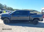 ✅ 2021 Chevrolet Silverado 1500 LT Trail Boss • VIN: 1GCPYFED9MZ355983 • Lot: 43345360. Wystawiony na IAAI z przebiegiem 94 150 mil. Bezpłatny archiwum sprzedaży aukcyjnych z USA i szczegółowy raport historii pojazdu na DreamBid. Zdjęcie 14.