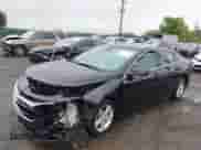 2020 Chevrolet Malibu LS z VIN 1G1ZC5ST3LF032826, wystawiony jako IAAI lot #43246092 z przebiegiem 108 502 mil mil oraz . Historia ofert i sprzedaży dostępna na DreamBid. Obrazek 2.