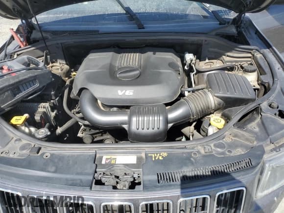 ✅ 2015 Jeep Grand Cherokee Limited • VIN: 1C4RJEBGXFC737211 • Lot: 70911715. Listed on Copart with 243,640 mi. Free auction sales archive from the USA and detailed vehicle history report at DreamBid. Image 12.