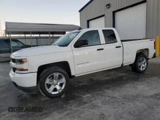 ✅ 2018 Chevrolet Silverado 1500 Custom • VIN: 1GCVKPEC3JZ262023 • Лот: 91062985. Опубликован ранее на Copart с пробегом 164 951 миль. Бесплатный доступ к архиву аукционных продаж из США и подробный отчёт об истории автомобиля на DreamBid. Изображение 1.