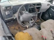 ✅ 1996 Isuzu Hombre S • VIN: 1GGCS1449T8711517 • Лот: 81641425. Опубликован ранее на Copart с пробегом 110 730 миль. Бесплатный доступ к архиву аукционных продаж из США и подробный отчёт об истории автомобиля на DreamBid. Изображение 8.