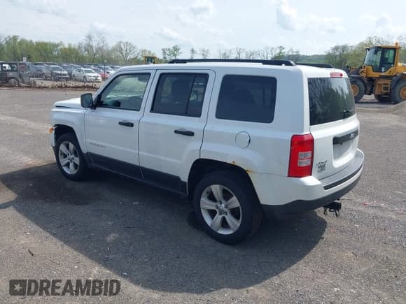 ✅ 2013 Jeep Patriot Sport • VIN: 1C4NJRBB8DD249523 • Lot: 42177899. Listed on IAAI with 142,950 mi. Free auction sales archive from the USA and detailed vehicle history report at DreamBid. Image 3.