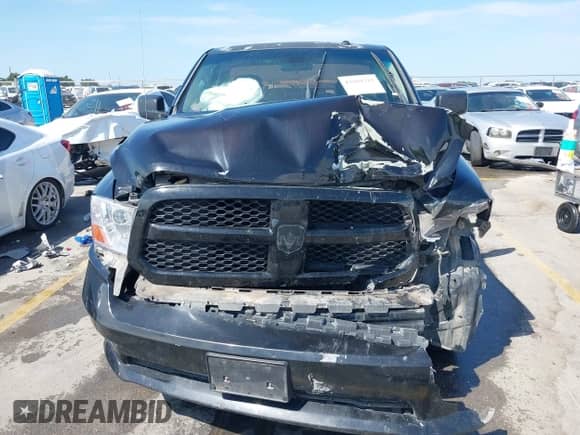 2013 Ram 1500 Express z VIN 3C6JR6AT8DG505511, wystawiony jako IAAI lot #43104315 z przebiegiem 306 996 mil mil oraz . Historia ofert i sprzedaży dostępna na DreamBid. Obrazek 12.