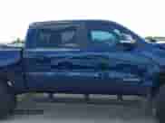 2020 Ram 1500 Big Horn z VIN 1C6SRFFTXLN108482, wystawiony jako IAAI lot #42850582 z przebiegiem 140 296 mil mil oraz . Historia ofert i sprzedaży dostępna na DreamBid. Obrazek 13.