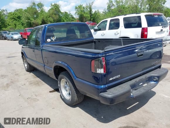 ✅ 2003 Chevrolet S-10 LS • VIN: 1GCCS19X038131836 • Лот: 42181268. Опубликован ранее на IAAI с пробегом 123 217 миль. Бесплатный доступ к архиву аукционных продаж из США и подробный отчёт об истории автомобиля на DreamBid. Изображение 3.