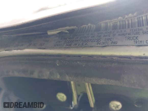 ✅ 2017 Ram 1500 Sport • VIN: 1C6RR7MT7HS572295 • Lot: 42670073. Wystawiony na IAAI z przebiegiem 78 346 mil. Bezpłatny archiwum sprzedaży aukcyjnych z USA i szczegółowy raport historii pojazdu na DreamBid. Zdjęcie 9.