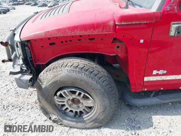 ✅ 2007 Hummer H3 SUV • VIN: 5GTDN13E678104755 • Lot: 23897601. Wystawiony na IAAI z przebiegiem Nie podano. Bezpłatny archiwum sprzedaży aukcyjnych z USA i szczegółowy raport historii pojazdu na DreamBid. Zdjęcie 6.