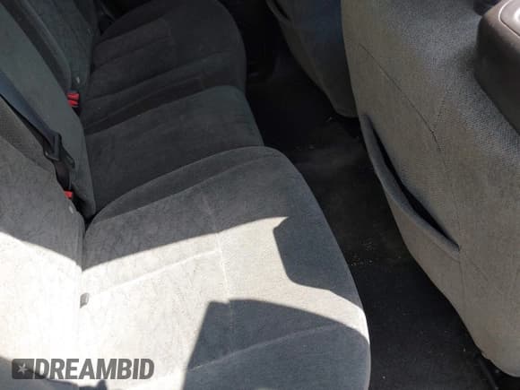 ✅ 2006 GMC Envoy SLE • VIN: 1GKDT13S462146169 • Lot: 42686071. Listed on IAAI with 255,000 mi. Free auction sales archive from the USA and detailed vehicle history report at DreamBid. Image 8.